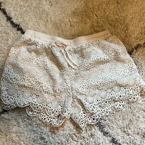 Elegant Cream Lace Women's Shorts